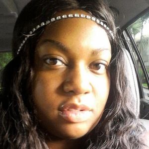 Meet your Posher, Viveca